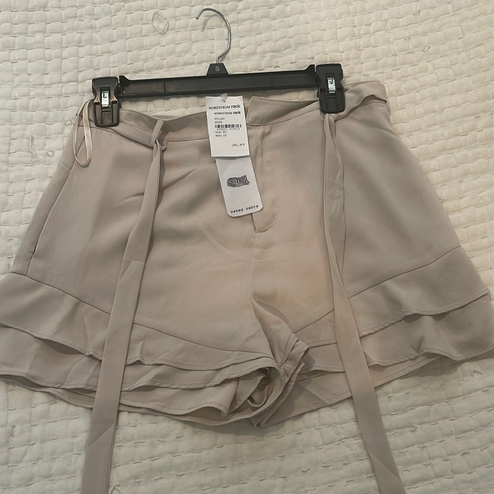 Ruffle shorts